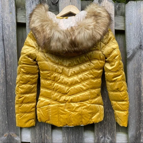 NWT PETA-Approved Vegan Mustard gold / Cream blush Reversible Puffer Coa… - Picture 6 of 10